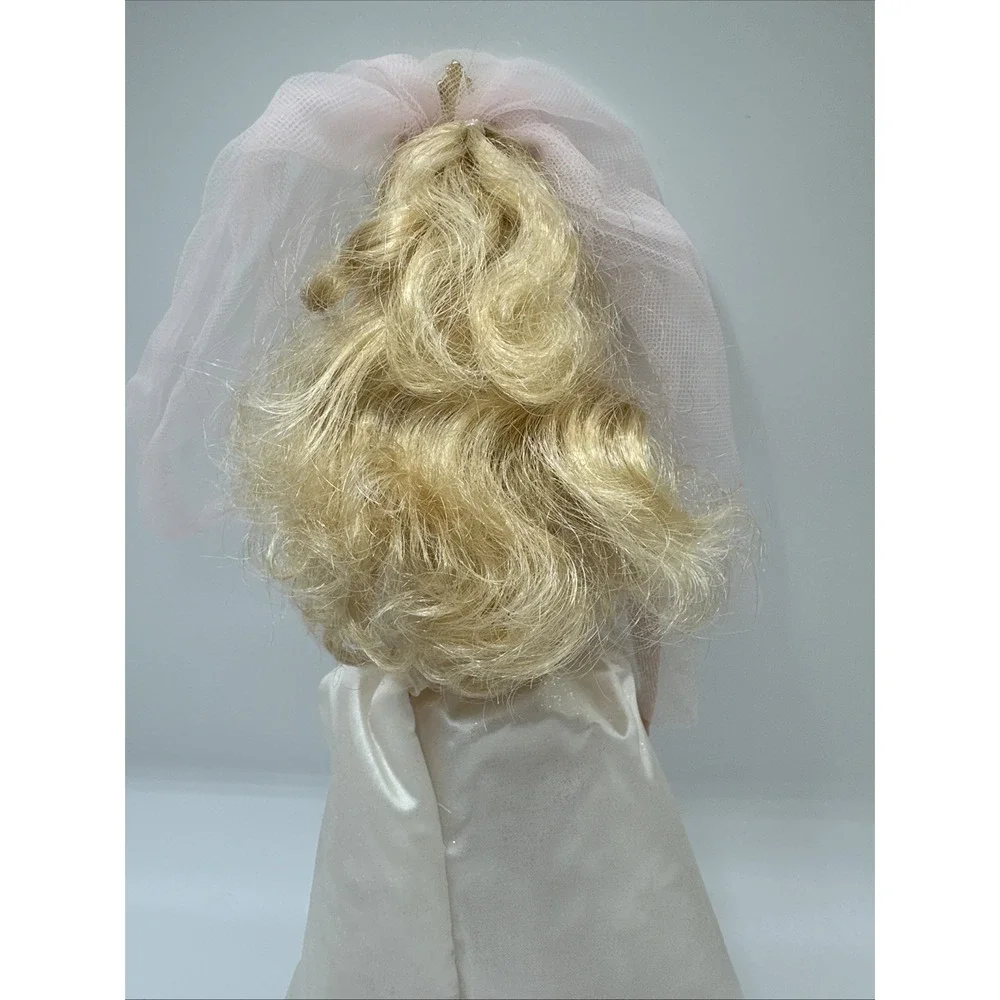 Barbie 12 Dancing Princesses Genevieve Gets Married Wedding Doll Original Shoes